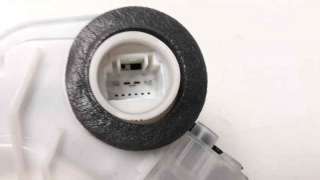 Recambio de cerradura puerta trasera izquierda para toyota aygo 2014- x-clusive referencia OEM IAM 6906002390  