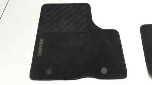 Recambio de juego alfombrillas para renault trafic combi 2014- mixto n1 l1h1 2,8t (5/6 plazas) referencia OEM IAM 8201437615A   2