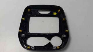 Recambio de moldura para renault captur 2013- zen referencia OEM IAM 682704761R  