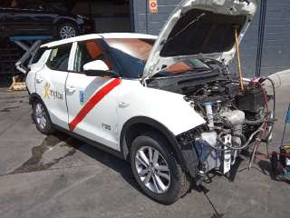 Recambio de brazo limpia delantero derecho para ssangyong xlv 2016-2019 1.6 cat referencia OEM IAM   