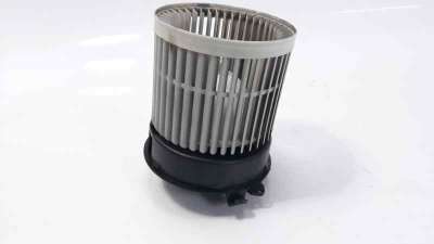 Recambio de ventilador calefaccion para ssangyong xlv 2016-2019 1.6 cat referencia OEM IAM 4051076  