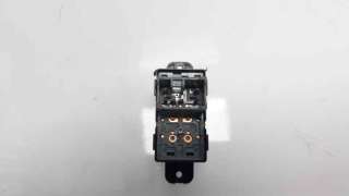 Recambio de mando elevalunas trasero izquierdo para ssangyong xlv 2016-2019 1.6 cat referencia OEM IAM 8585035000  