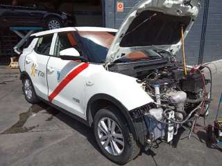 Recambio de motor limpia delantero para ssangyong xlv 2016-2019 1.6 cat referencia OEM IAM 7821035001  