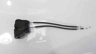 Recambio de cerradura puerta trasera izquierda para ssangyong xlv 2016-2019 1.6 cat referencia OEM IAM 7131035001  