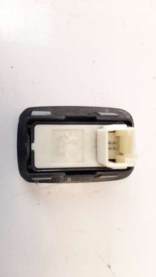 Recambio de mando elevalunas trasero derecho para citroën berlingo 2018- live m referencia OEM IAM 980448032ZD   2