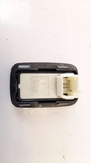 Recambio de mando elevalunas trasero derecho para citroën berlingo 2018- live m referencia OEM IAM 980448032ZD  