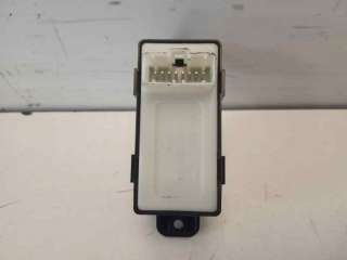 Recambio de mando elevalunas trasero derecho para kia carens ( ) 2013- drive referencia OEM IAM 93575A4020  