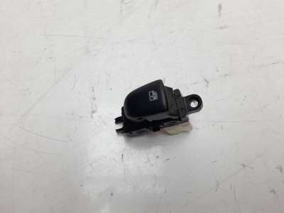 Recambio de mando elevalunas trasero derecho para renault kadjar 2015- intens referencia OEM IAM 1561080  