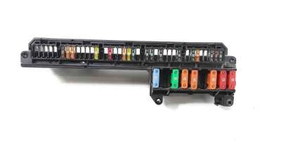 Recambio de caja reles / fusibles para bmw serie 5 berlina (e60) 2003-2010 520d referencia OEM IAM 61146957330  