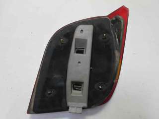 Recambio de piloto trasero izquierdo para ford fiesta berlina 1995-1999 básico referencia OEM IAM 1044156 103F10151771 