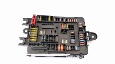 Recambio de caja reles / fusibles para bmw serie 1 lim. (f20) 2011-2015 118d referencia OEM IAM 926111102  