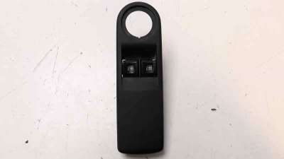 Recambio de mando elevalunas delantero izquierdo para renault clio iv 2012- dynamique referencia OEM IAM 254118722R IAF240017 