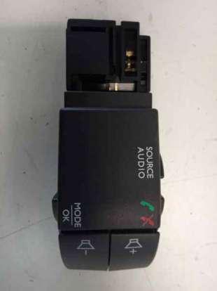 Recambio de mando volante para renault clio iv 2012- referencia OEM IAM 255522448R  