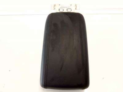 Recambio de apoyabrazos central para ssangyong tivoli 2015- limited 4x2 referencia OEM IAM   