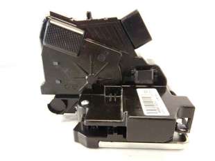 Recambio de cerradura puerta delantera derecha para ssangyong tivoli 2015- limited 4x2 referencia OEM IAM 7122035000   2