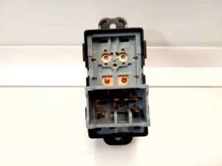 Recambio de mando elevalunas trasero izquierdo para ssangyong tivoli 2015- limited 4x2 referencia OEM IAM 8585035000  