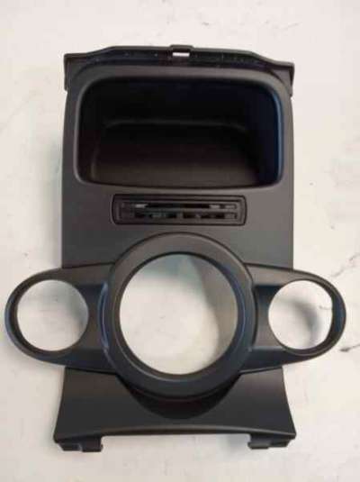 Recambio de moldura para ford fiesta (ccn) 2012-2017 trend referencia OEM IAM 1813016  