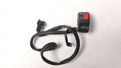 Recambio de piña luces derecha para triumph street triple 2012-2017 street triple referencia OEM IAM   