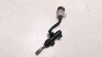 Recambio de bomba freno para triumph street triple 2012-2017 street triple referencia OEM IAM   