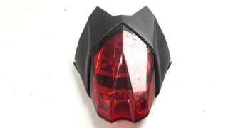 Recambio de piloto trasero central para triumph street triple 2012-2017 street triple referencia OEM IAM T2700631  