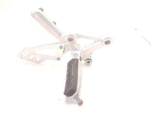 Recambio de estribo lateral para aprilia yb 2018-2018 shiver 900 referencia OEM IAM 894584  