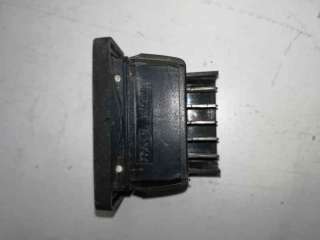 Recambio de mando elevalunas delantero derecho para peugeot 205 berlina 1983-1998 referencia OEM IAM  PSA12020 