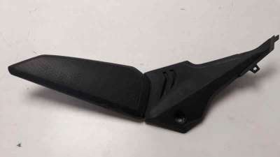 Recambio de moldura para honda cb 650f 2017-2019 referencia OEM IAM 83611MKND500  