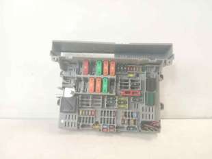 Recambio de caja reles / fusibles para bmw serie 3 berlina (e90) 2004-2012 320d referencia OEM IAM 10688710  