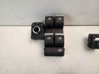 Recambio de mando elevalunas delantero izquierdo para audi a4 berlina (8w2) 2015-2019 básico referencia OEM IAM 8W0959851E  