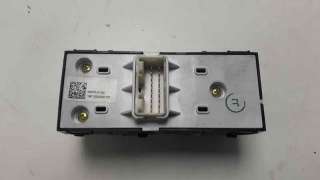 Recambio de mando elevalunas delantero izquierdo para kia ceed 2018- 1.6 crdi cat referencia OEM IAM 93570J7100  