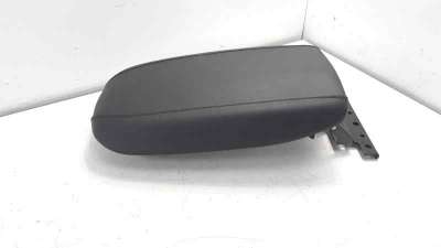 Recambio de apoyabrazos central para kia ceed 2018- 1.6 crdi cat referencia OEM IAM GL7920356  