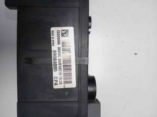 Recambio de caja reles / fusibles para opel corsa e 2014- selective referencia OEM IAM 39068005   2