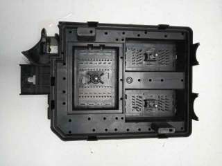Recambio de caja reles / fusibles para opel corsa e 2014- selective referencia OEM IAM 39068005  