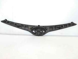 Recambio de rejilla delantera para hyundai i20 2012-2015 1.2 16v cat referencia OEM IAM 863514P500   2