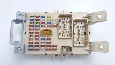 Recambio de caja reles / fusibles para hyundai i20 2012-2015 1.2 16v cat referencia OEM IAM 919511J030  