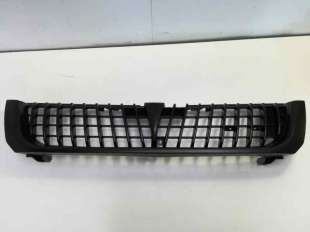 Recambio de rejilla paragolpes central para mitsubishi montero sport (k90) 1998-2007 referencia OEM IAM MR221211 108703203