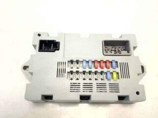 Recambio de caja reles / fusibles para land rover discovery 4 2009-2016 tdv6 se referencia OEM IAM EH2214Q073AA  