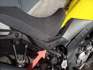 Recambio de moldura para suzuki v-strom 650 2017- referencia OEM IAM   