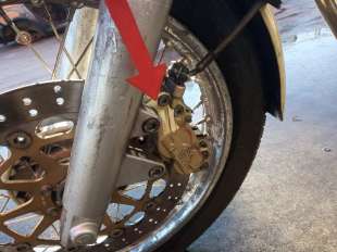 Recambio de pinza de freno delantera izquierda para guzzi nevada 2005-2007 nevada 750 referencia OEM IAM GU01652230  
