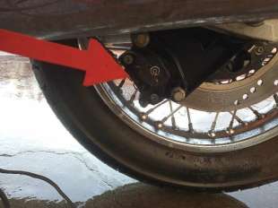 Recambio de pinza de freno trasera izquierda para guzzi nevada 2005-2007 nevada 750 referencia OEM IAM GU31653081  