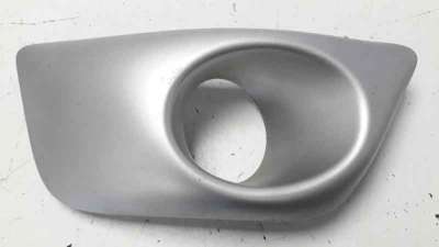 Recambio de rejilla paragolpes derecha para dacia sandero 2012- 0.9 tce cat referencia OEM IAM 261A20107R  DA2262133