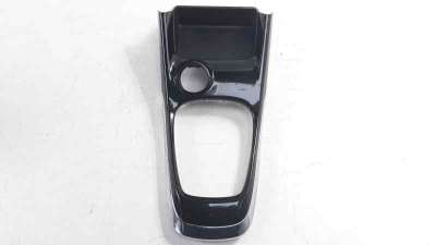 Recambio de moldura para nissan pulsar (c13) 2014-2018 acenta referencia OEM IAM 969343ZL1A  