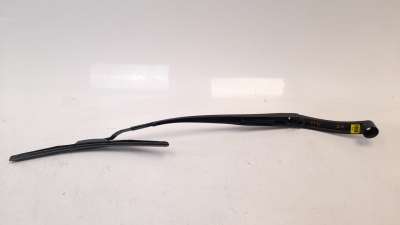 Recambio de brazo limpia delantero derecho para hyundai kona 2017- 1.0 tgdi cat referencia OEM IAM 98321J9000  