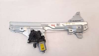 Recambio de elevalunas delantero derecho para hyundai kona 2017- 1.0 tgdi cat referencia OEM IAM 82402J9000  