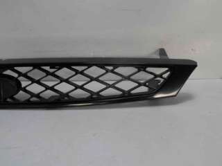Recambio de rejilla delantera para ford focus berlina (cak) 1998-2004 referencia OEM IAM 1744364 107103005 FD4222001