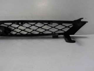 Recambio de rejilla delantera para ford focus berlina (cak) 1998-2004 referencia OEM IAM 1744364 107103005 FD4222001