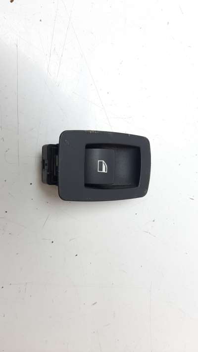 Recambio de mando elevalunas trasero izquierdo para bmw x5 (e70) 2006-2013 3.0d referencia OEM IAM 6945874  