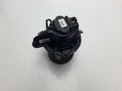 Recambio de ventilador calefaccion para renault clio iv 2012- technofeel referencia OEM IAM 5R5833500  