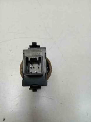 Recambio de mando elevalunas trasero izquierdo para toyota corolla (e12) 2001-2007 1.4 turbodiesel cat referencia OEM IAM 37077B 2