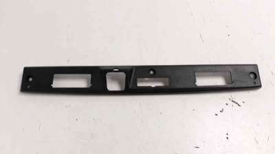 Recambio de molduras traseras para renault kadjar 2015- zen referencia OEM IAM   
